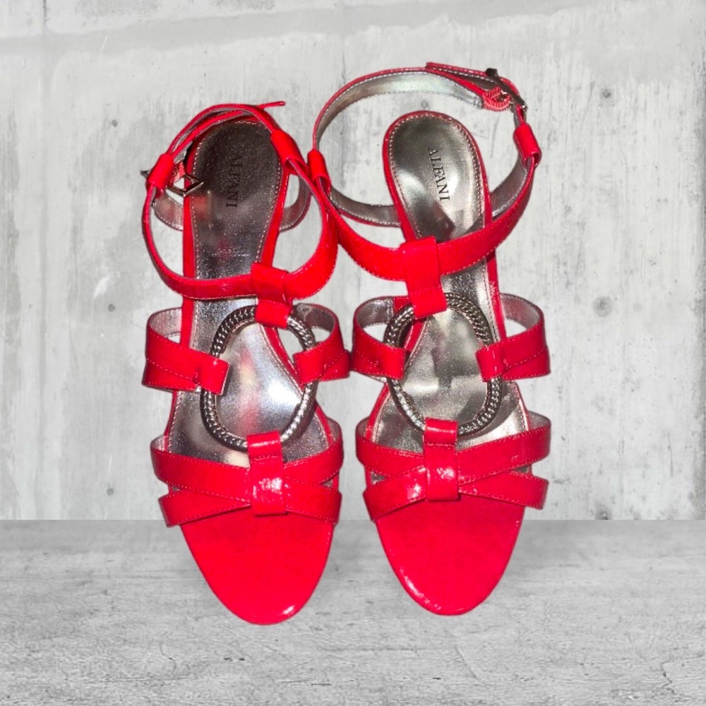 NWT Afani Wedges